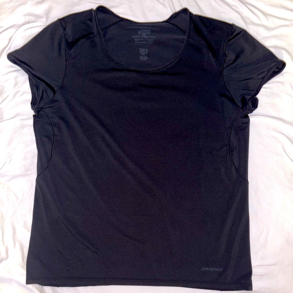 Patagonia Women's Fitted Black short sleeve t-shirt Size L